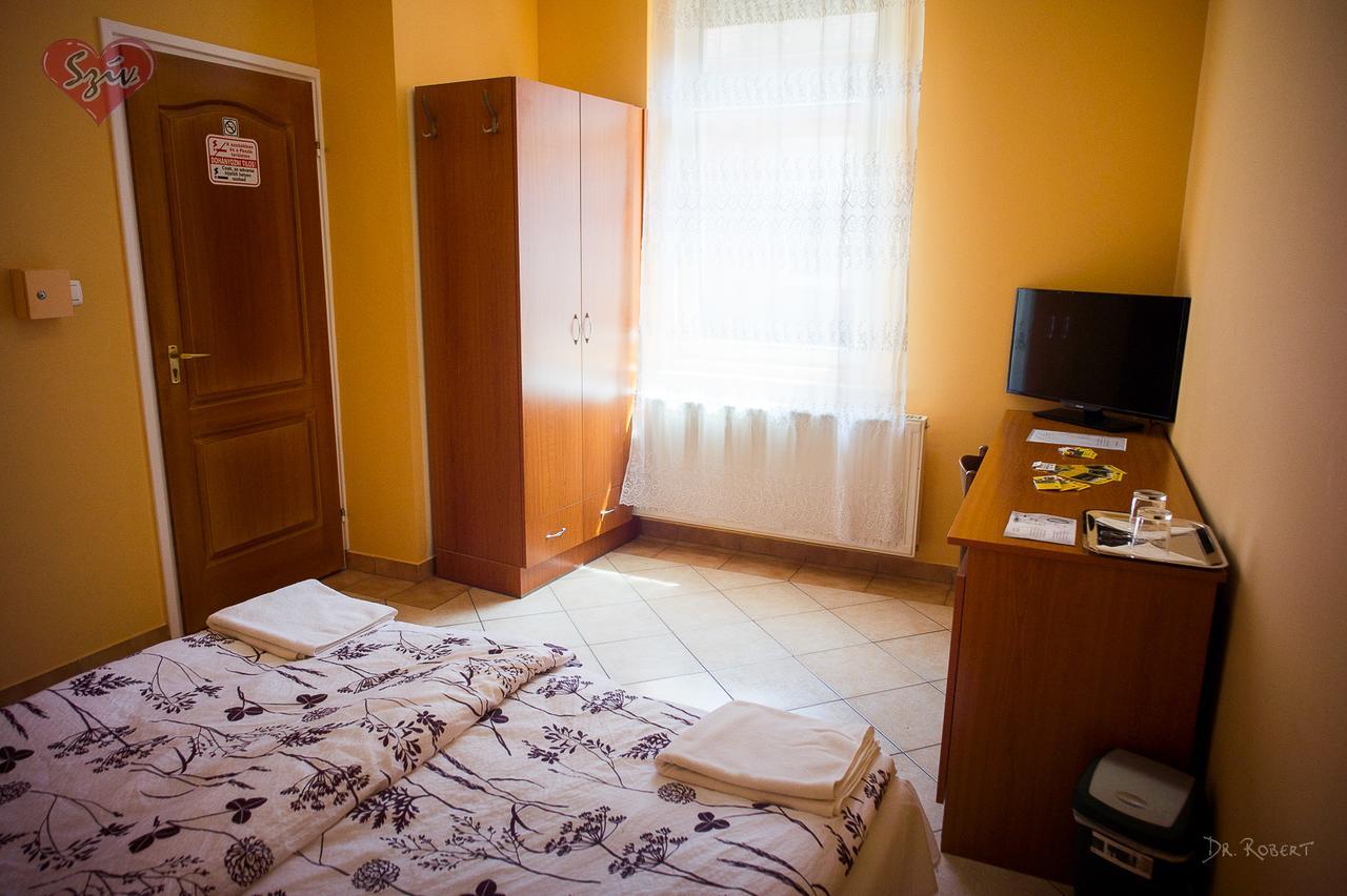 Cívis Szálláshely Debrecen Exterior foto